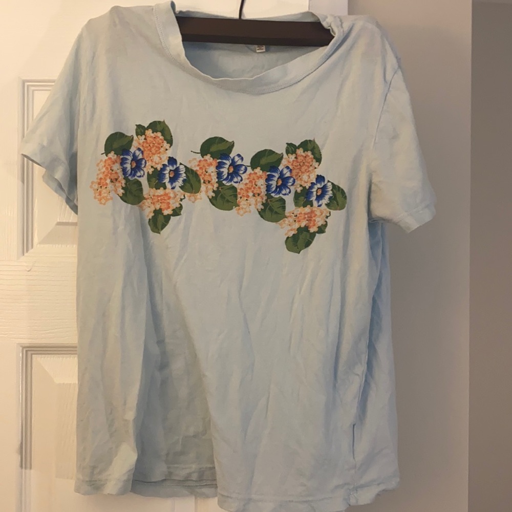 Pac Sun Women’s Blue Floral Tee